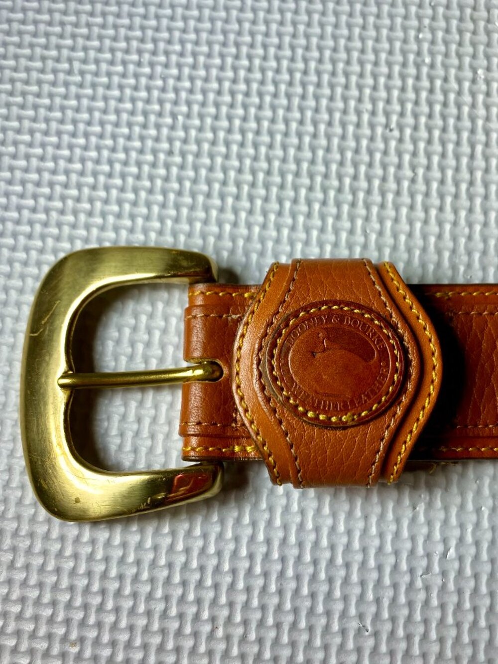 Vintage DOONEY & BOURKE Cognac Tan Leather Duck Belt Brass Buckle Size S 26–28